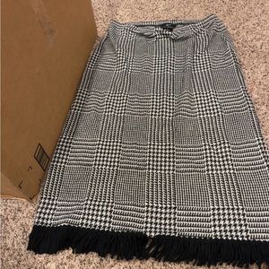 Nina Leonard Women’s Black/White Long Skirt Size Large